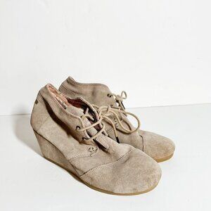 Toms Desert Taupe Suede Wedge Booties Womens Size 7.5
